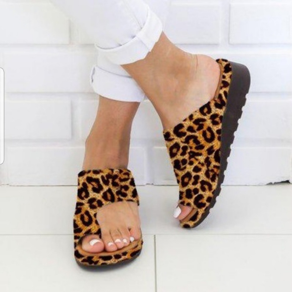 Sandal